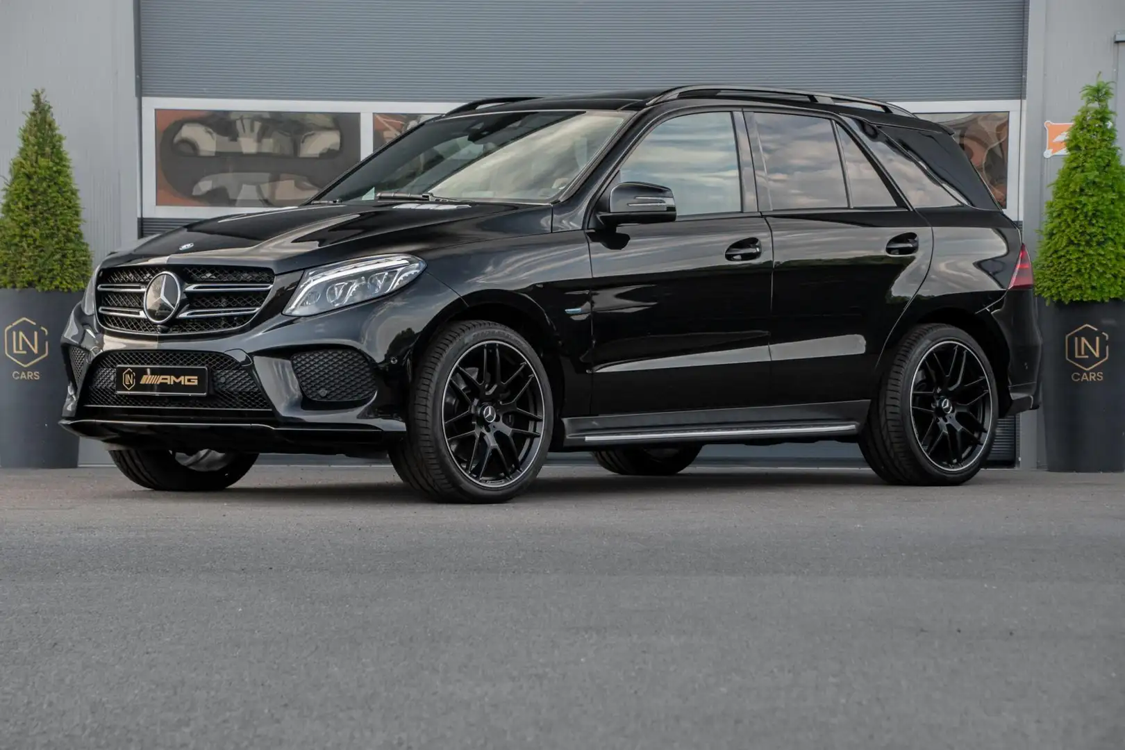 Mercedes-Benz GLE 500 e 4MATIC | Pano | Trekhaak | Hybride Black - 1