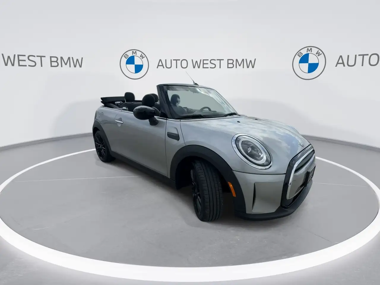 MINI Convertible снимка MINI Convertible