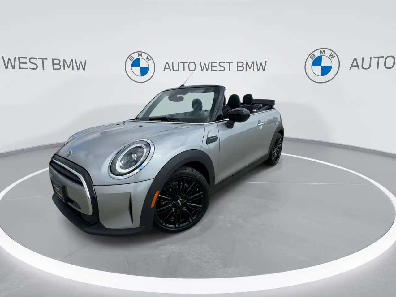 MINI Convertible снимка MINI Convertible