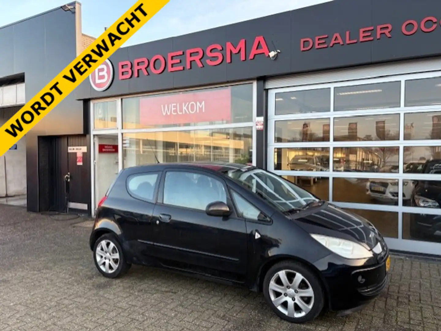 Mitsubishi Colt 1.1 Inbusiness 2 EIGENAAR * APK 19-09-2026 * Zwart - 1