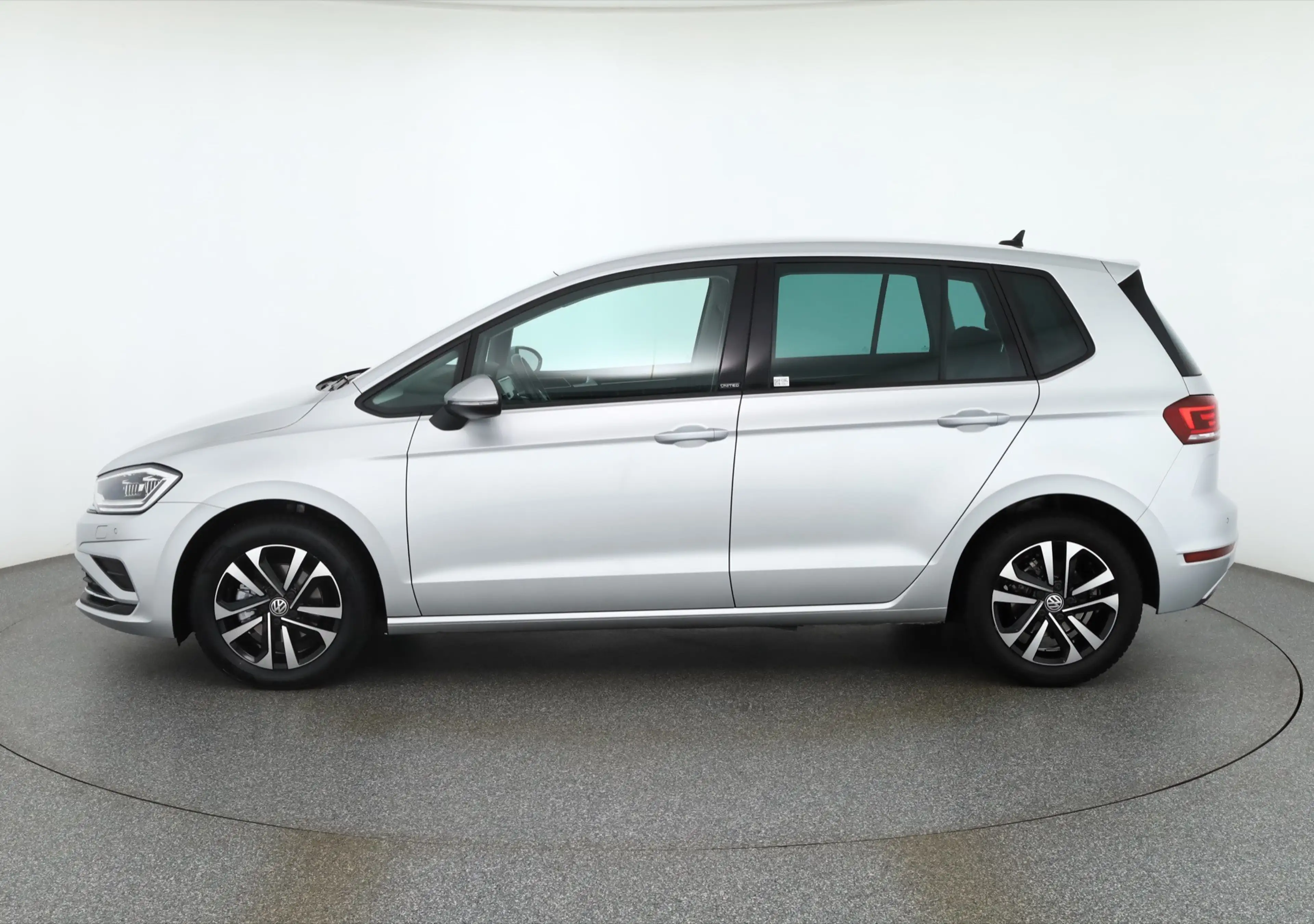 Volkswagen Golf Sportsvan Golf VII 1.0 TSI Sportsvan United LED Tempomat — photo 2