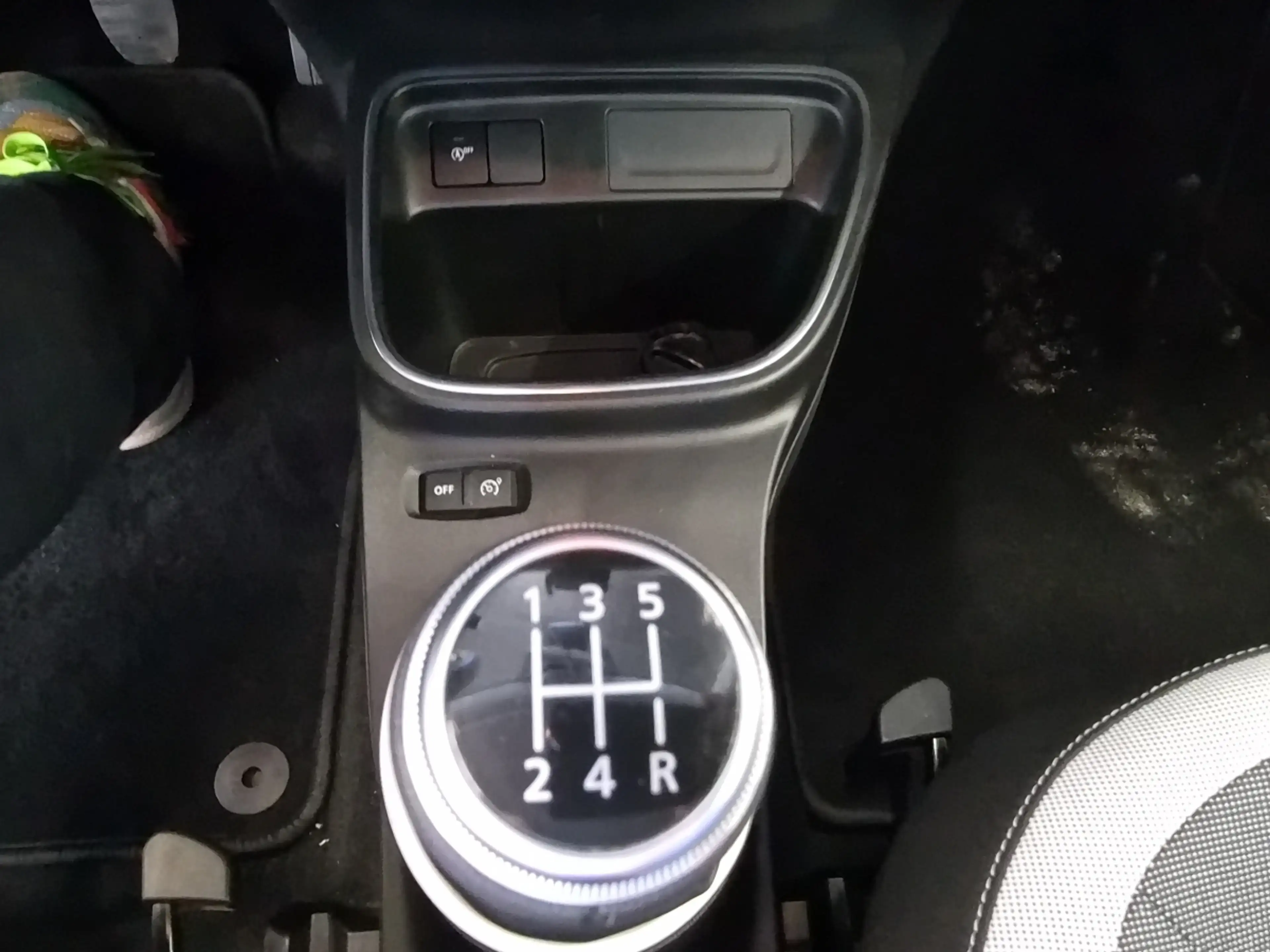 Renault Twingo LIMITED SCe 75 Klima Radio ESP LED — photo 13