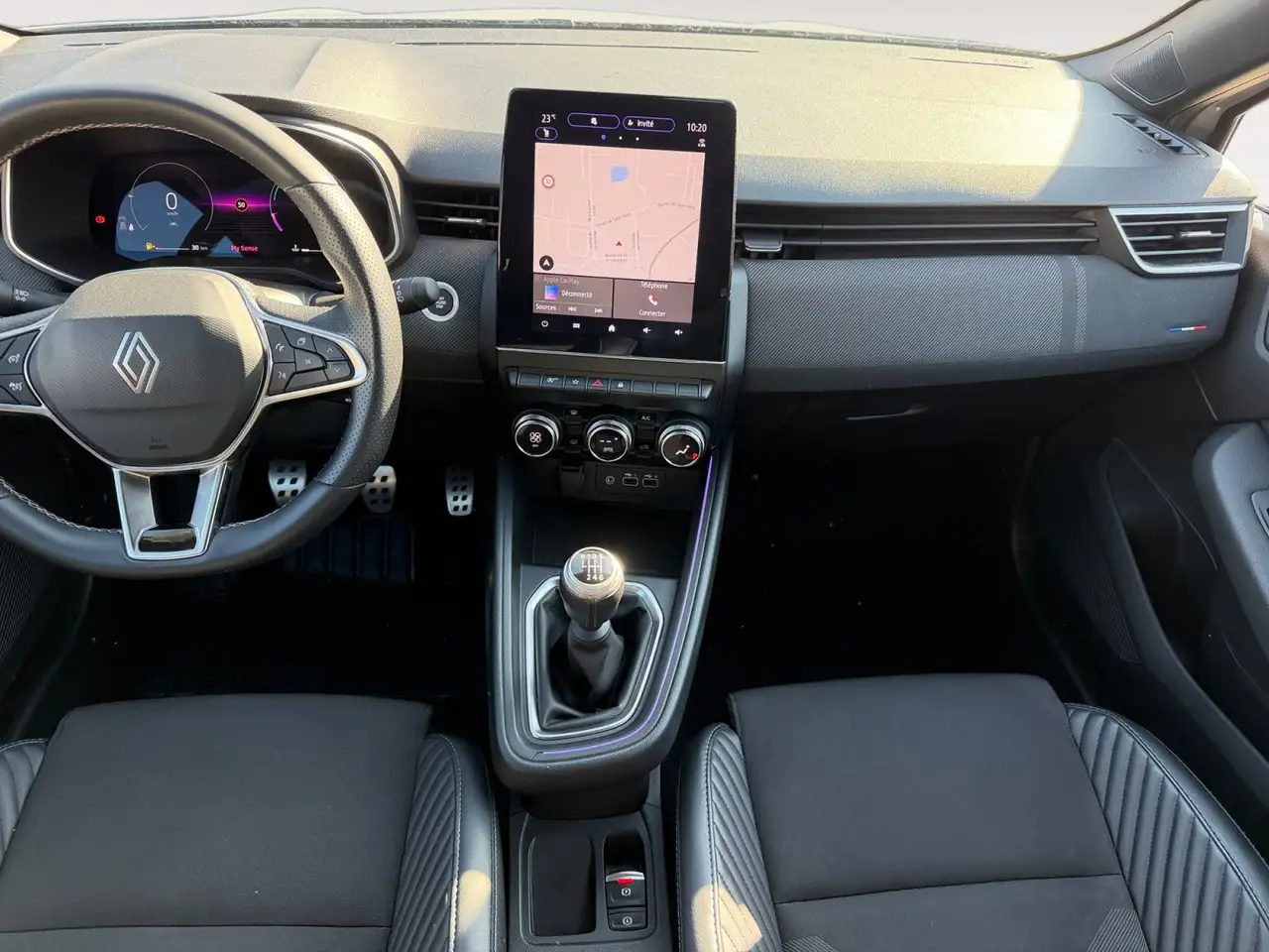 Renault Clio Citadine 5 portes — photo 14