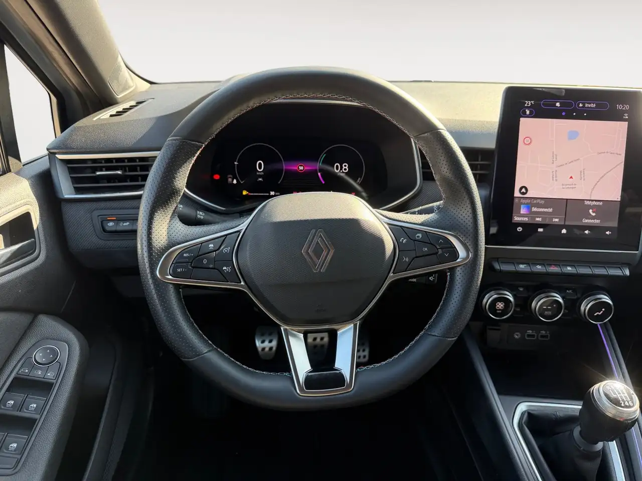 Renault Clio Citadine 5 portes — photo 15
