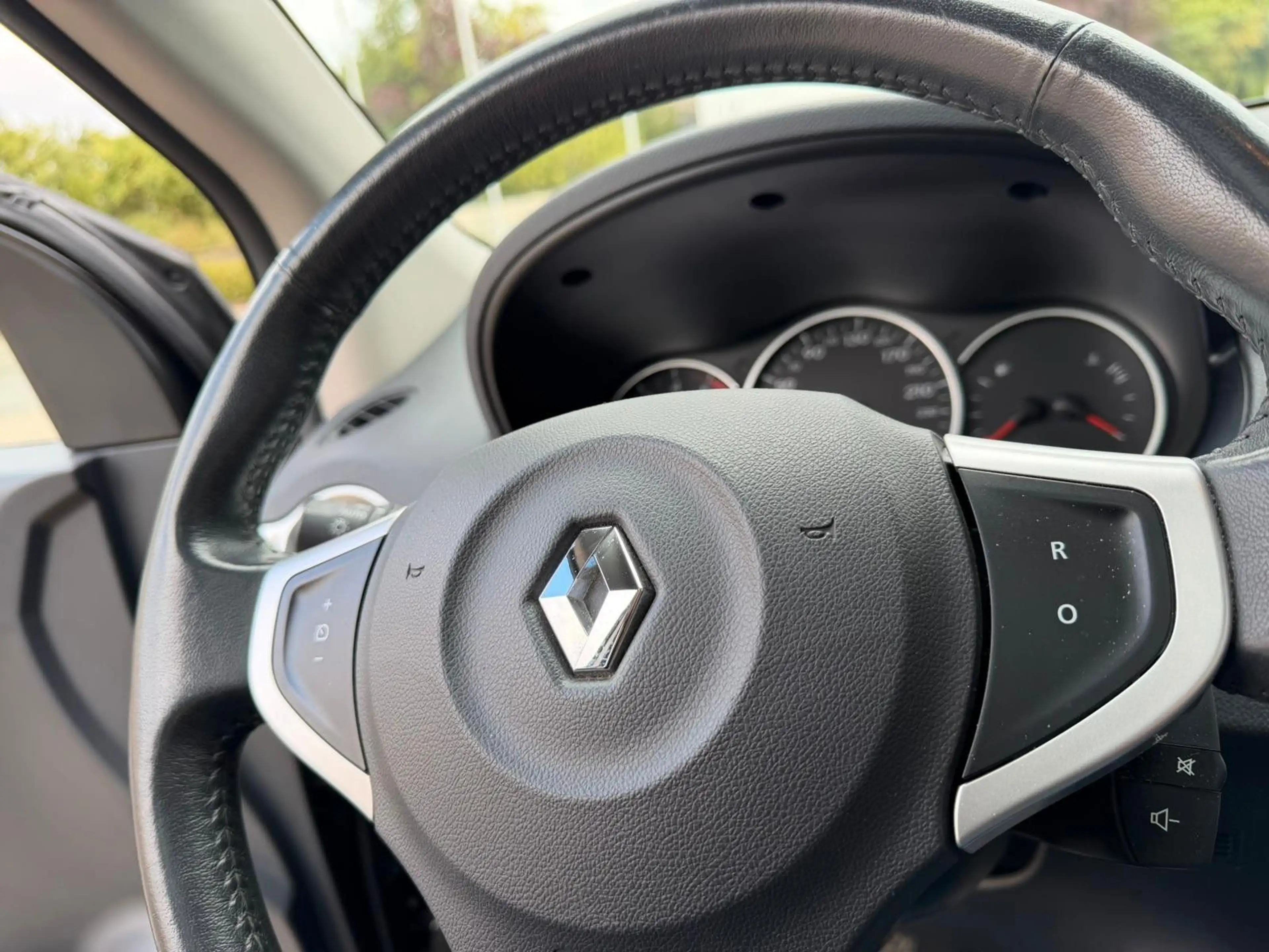 Renault Koleos Luxe * 4x4 * — photo 9