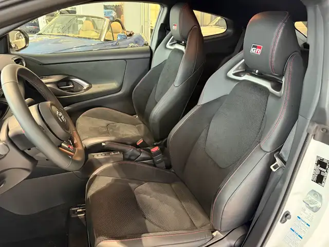 Toyota Yaris view 10