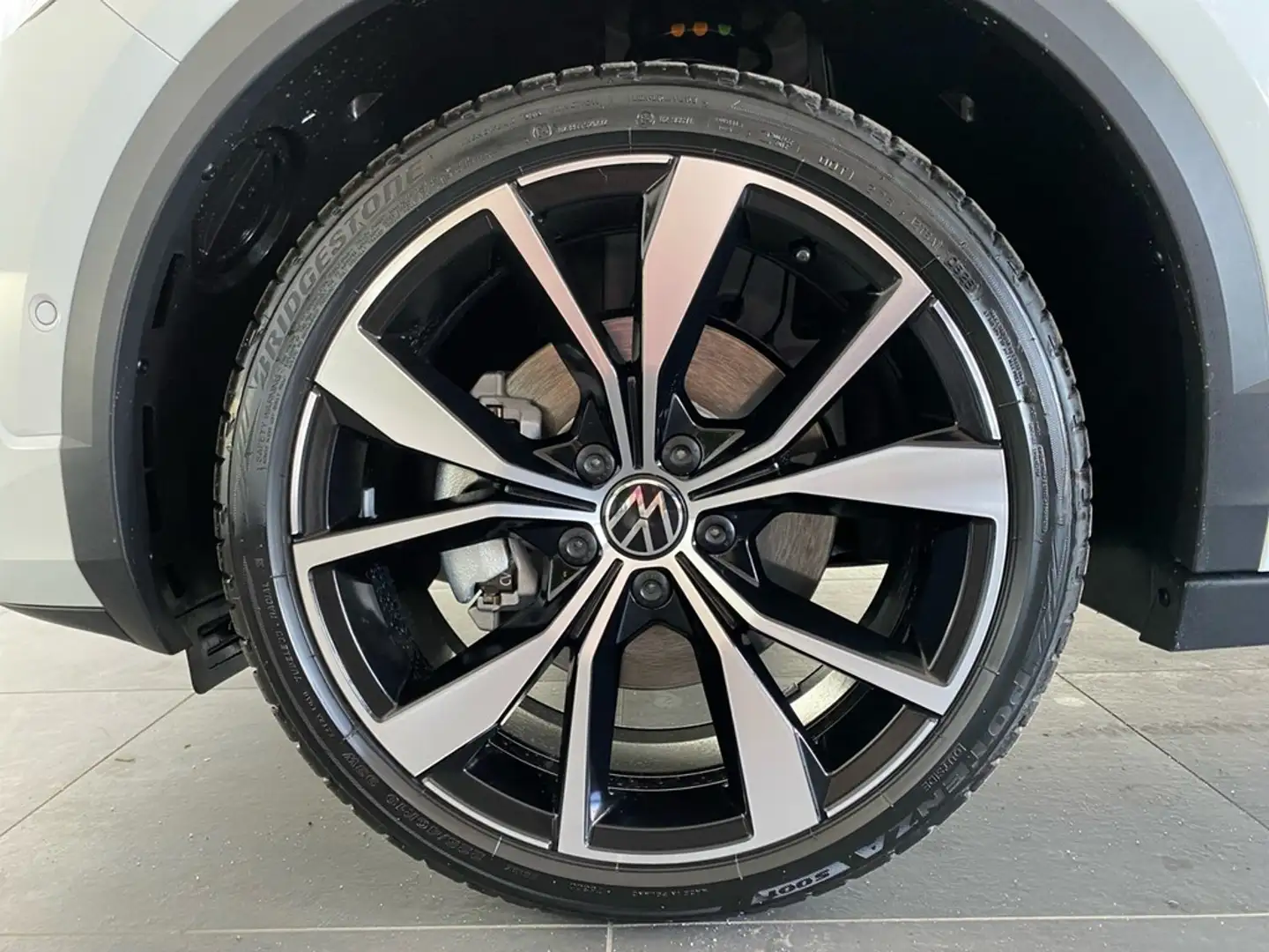 Volkswagen T-Roc Cabriolet 1.5 TSI DSG R-Line Weiß - 2