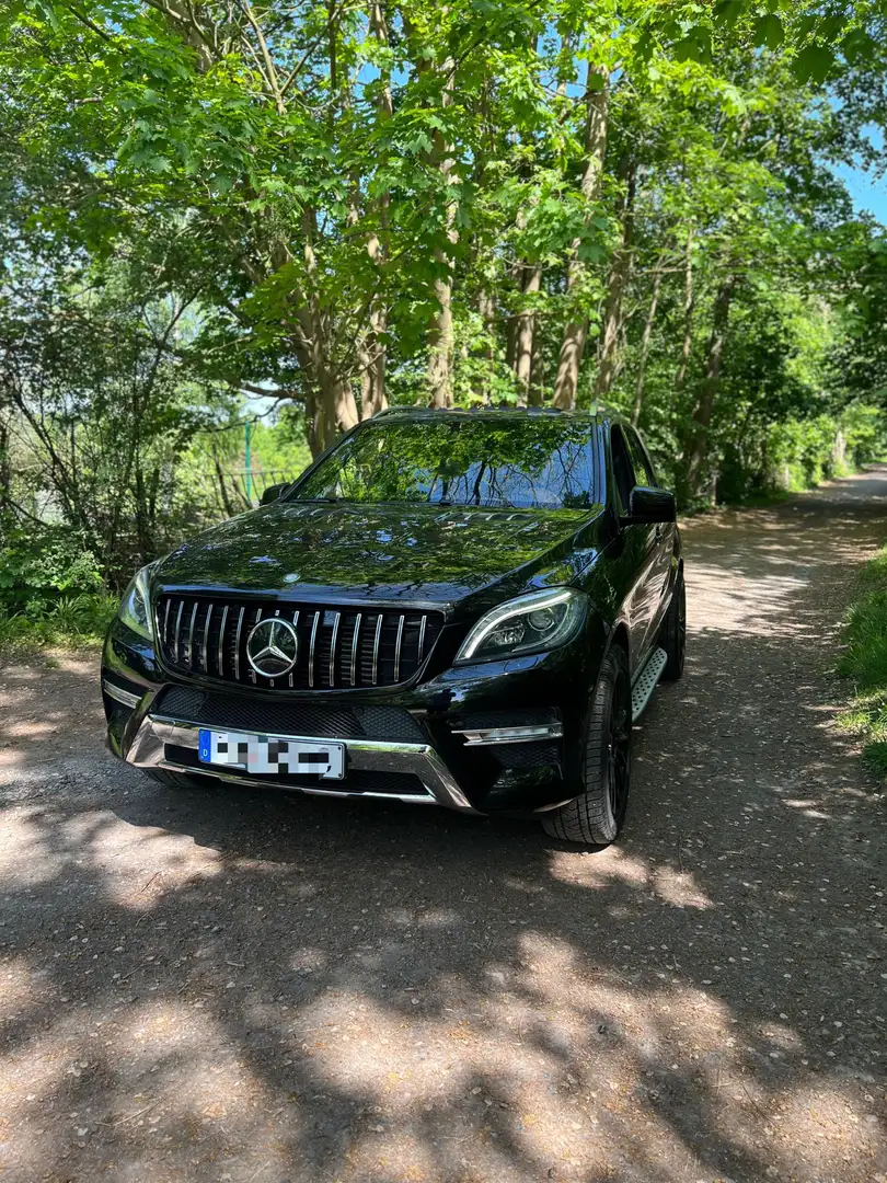 Mercedes-Benz ML 350 BlueTEC 4MATIC 7G-TRONIC Edition 1 Schwarz - 2