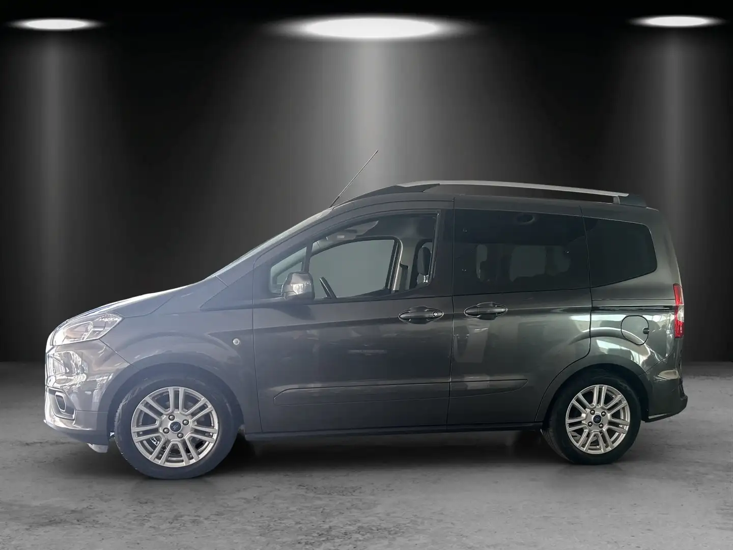 Ford Tourneo Courier 1,5 TDCi Titanium - 2