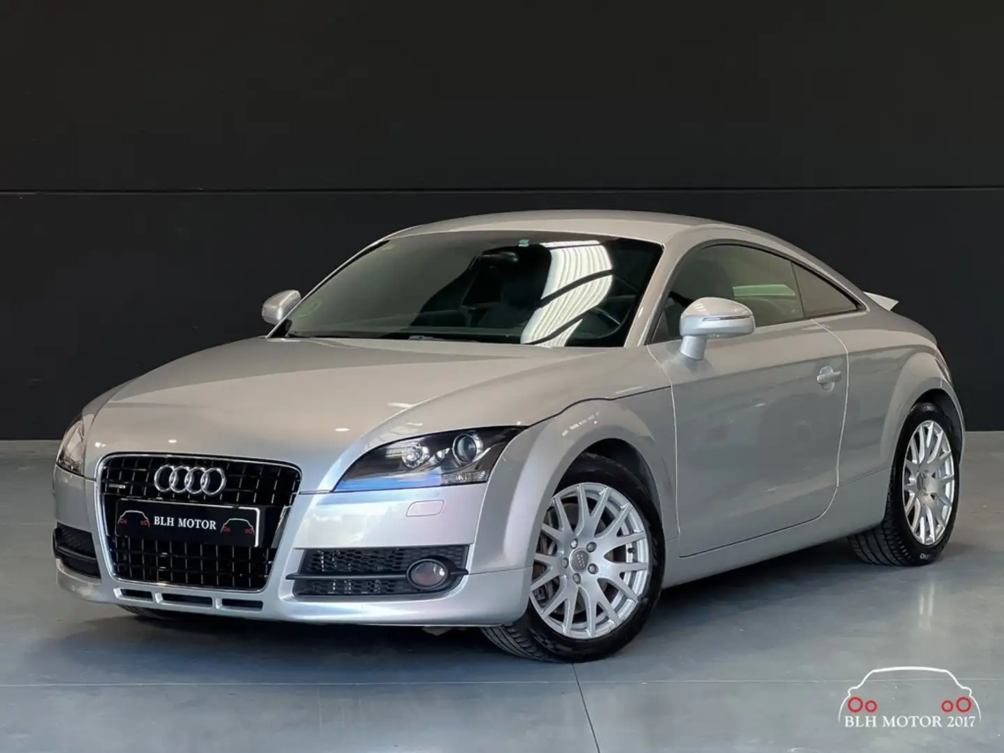 Audi TT Coupe 3.2 250CV quattro DSG Gris - 1