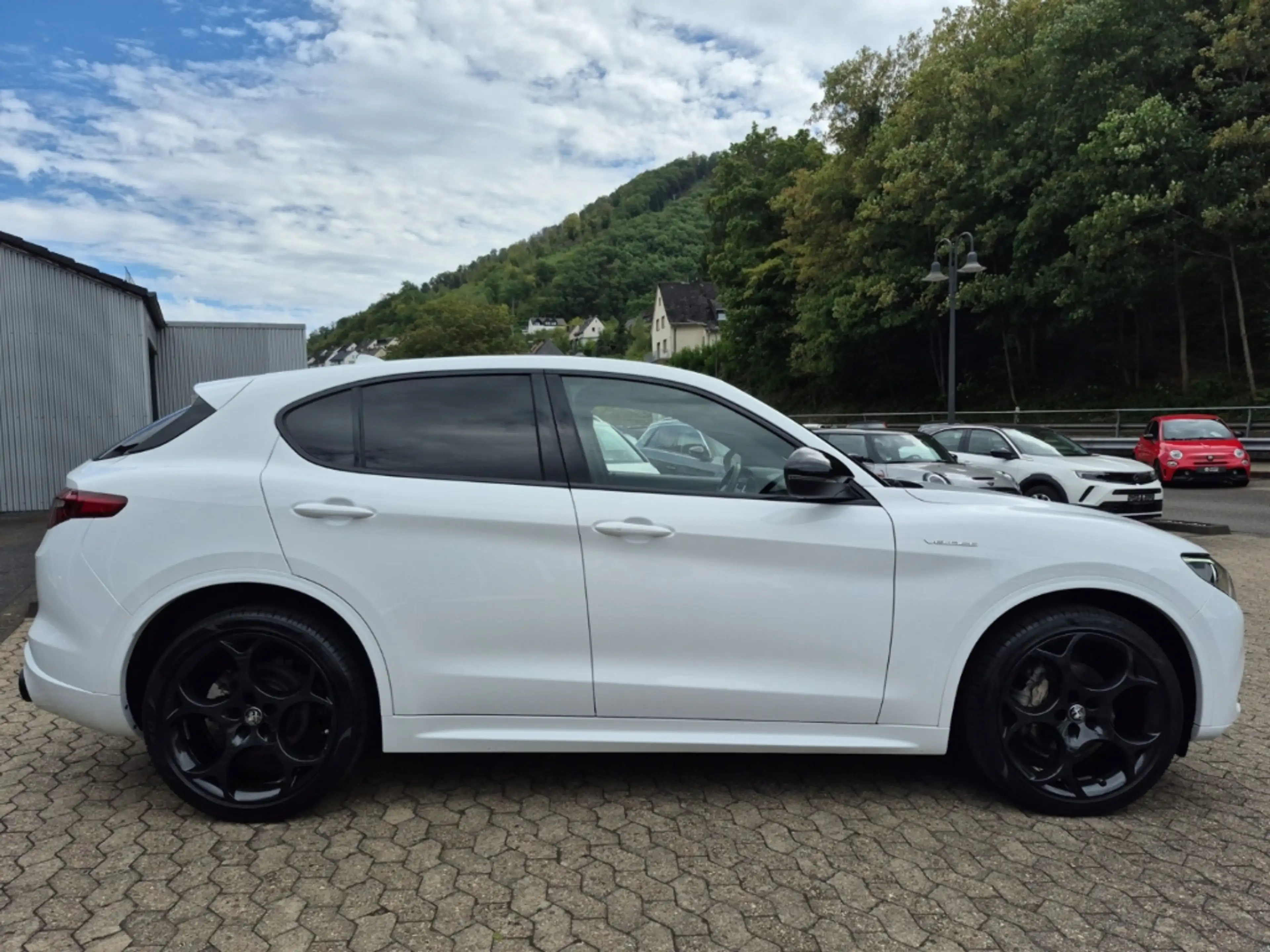 Alfa Romeo Stelvio Veloce Q4 21''LM-Turismo Navi Komfortpaket — photo 4