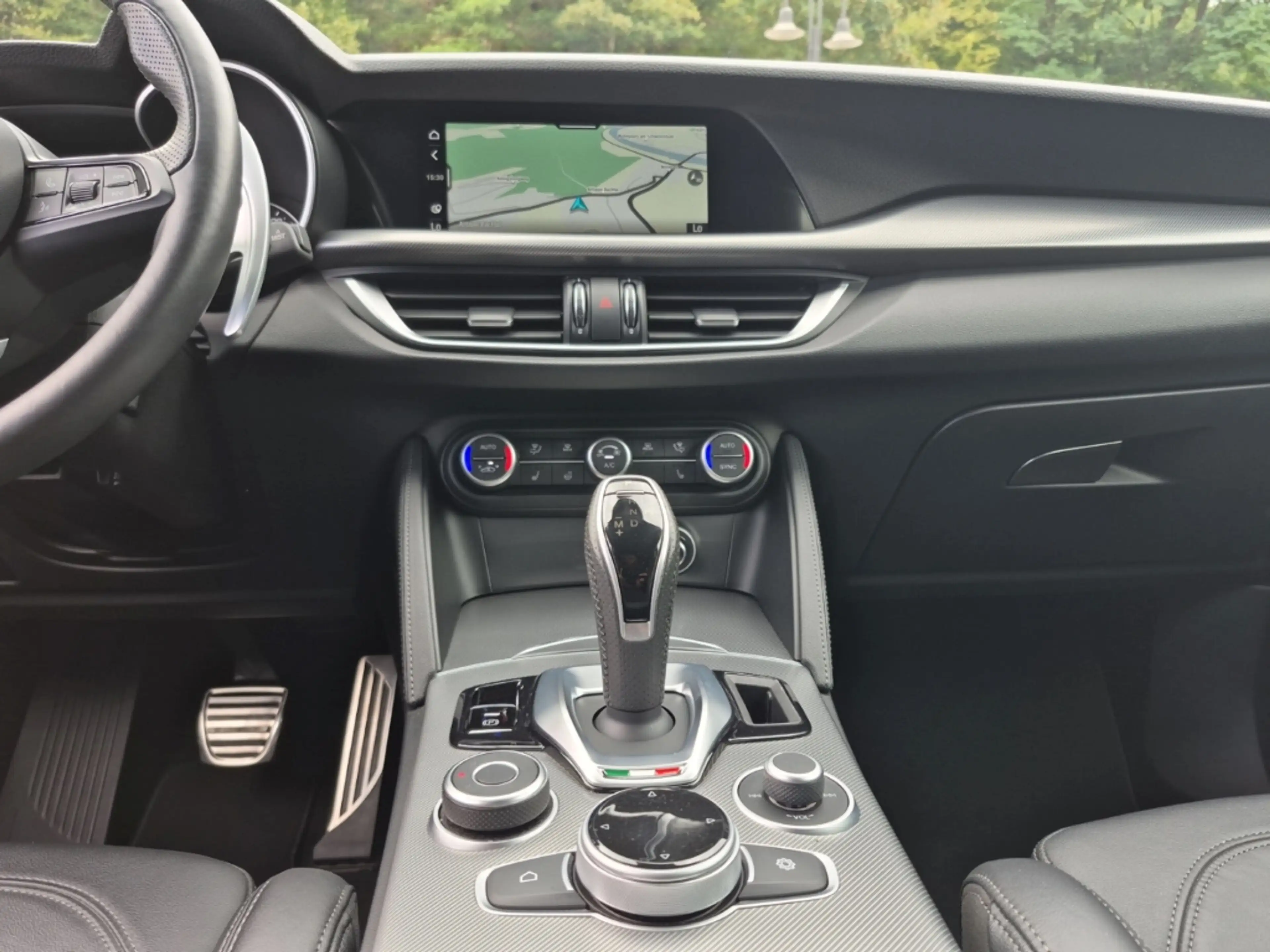 Alfa Romeo Stelvio Veloce Q4 21''LM-Turismo Navi Komfortpaket — photo 11