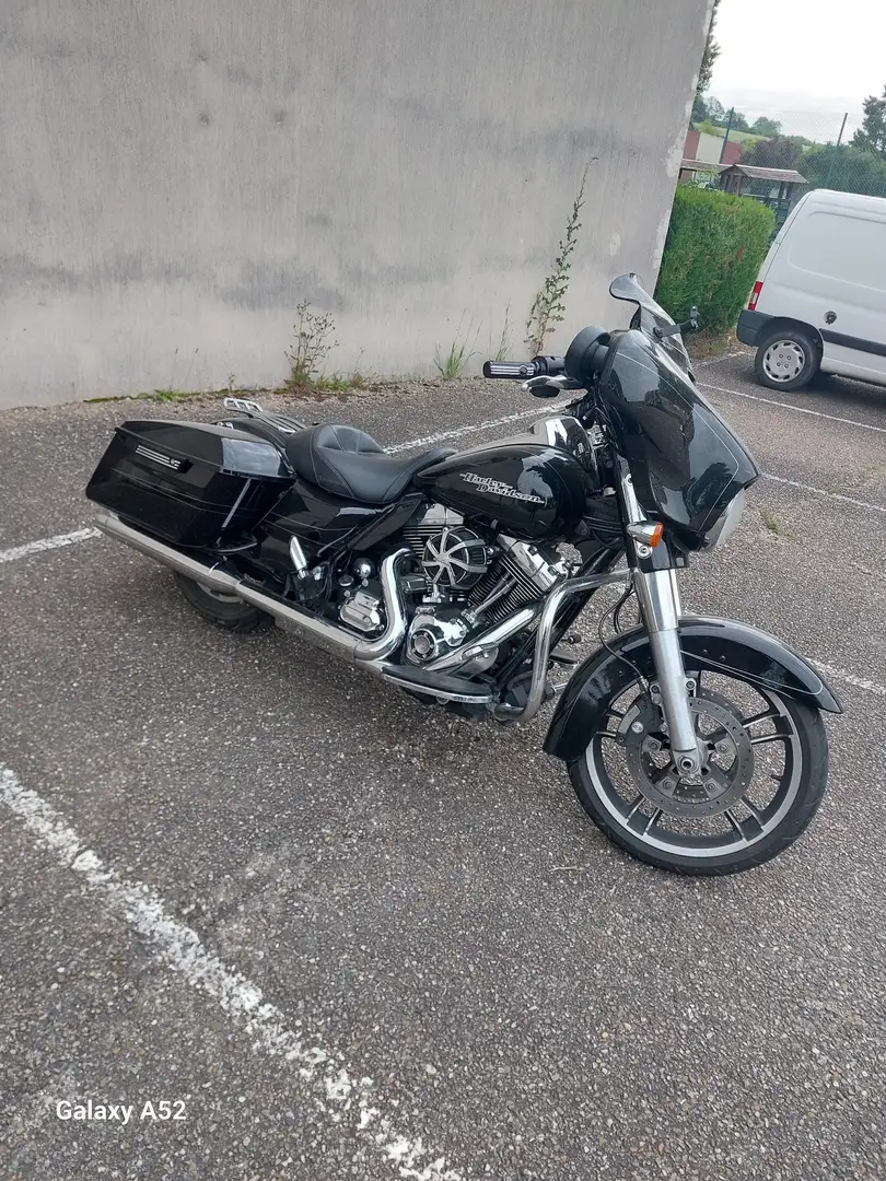 Harley-Davidson Street Glide Negru - 1