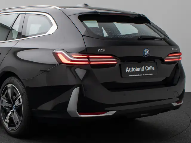 BMW I5 view 14