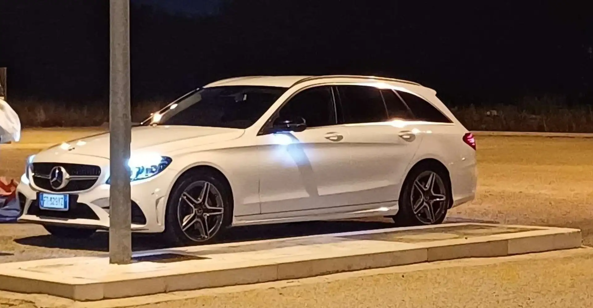 Mercedes-Benz 220 Fehér - 1