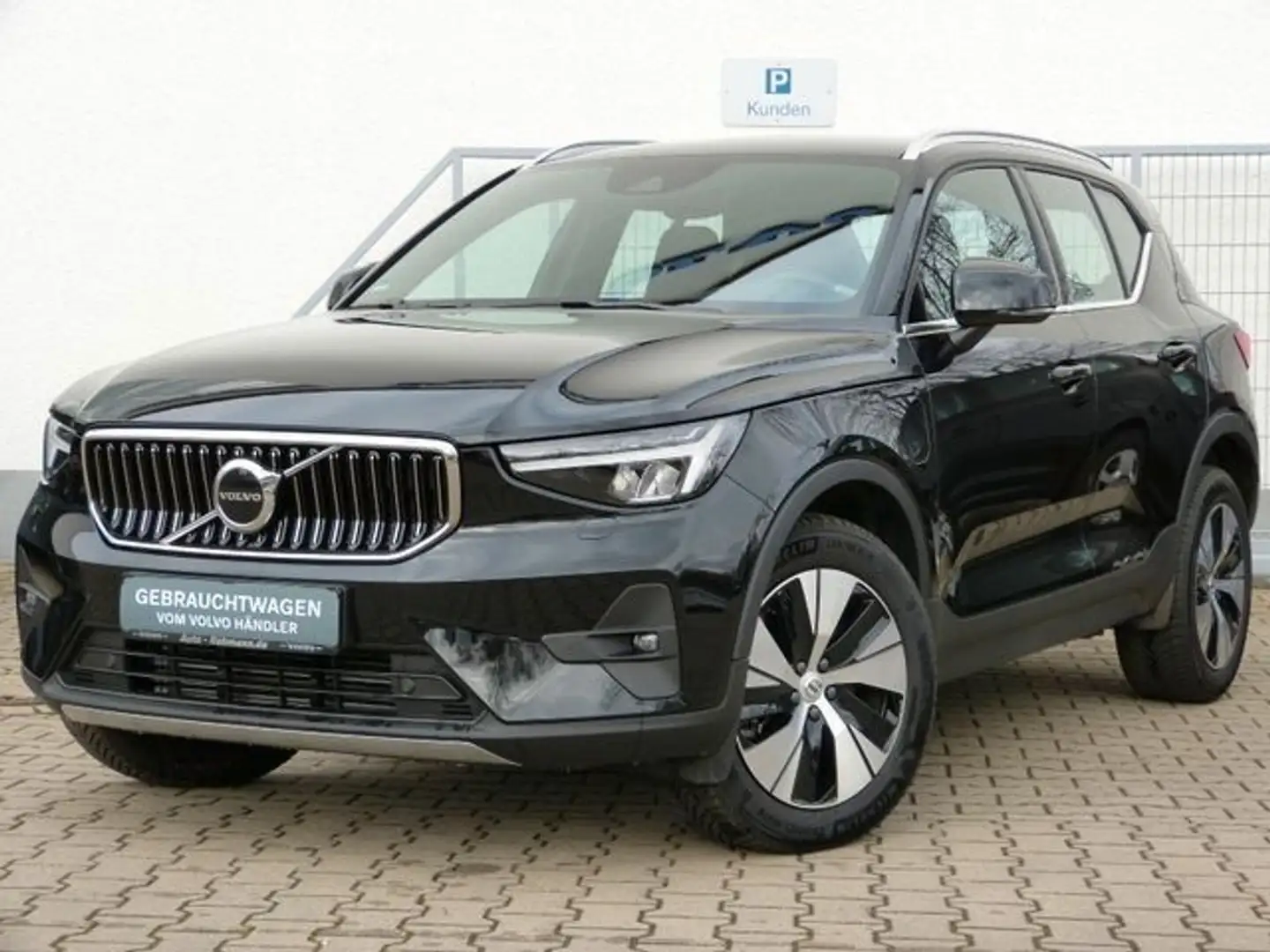 Volvo XC40 T4 Core Plug-In ACC*360° Schwarz - 2