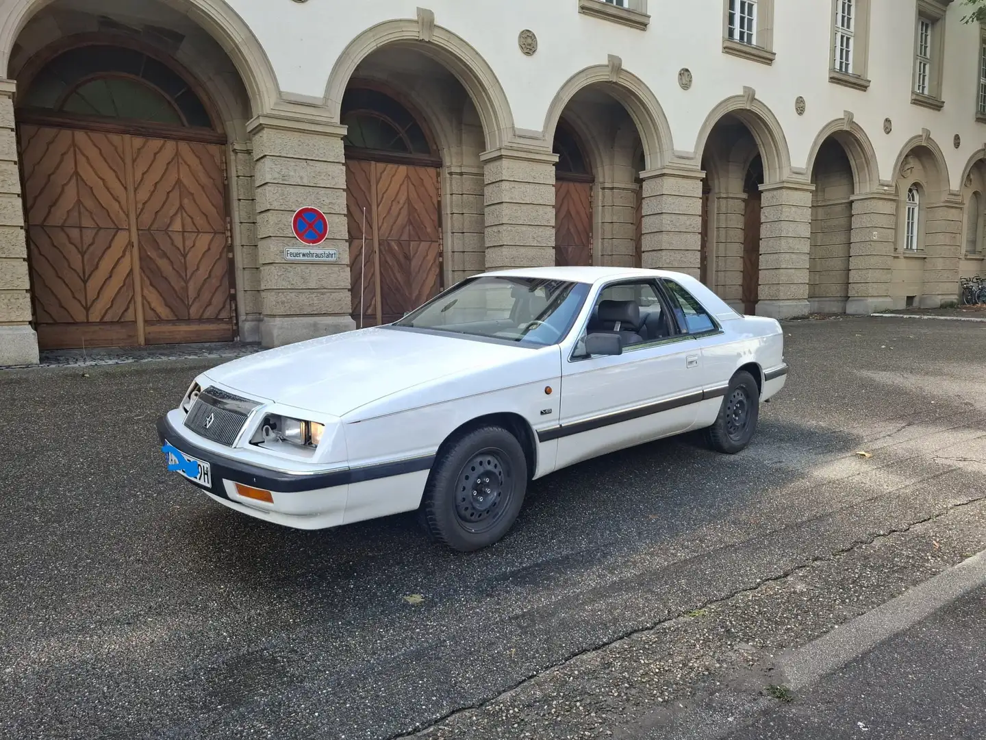 Chrysler Le Baron Le Baron 3l V6 mit Schaltgetriebe im Topzustand Biały - 2