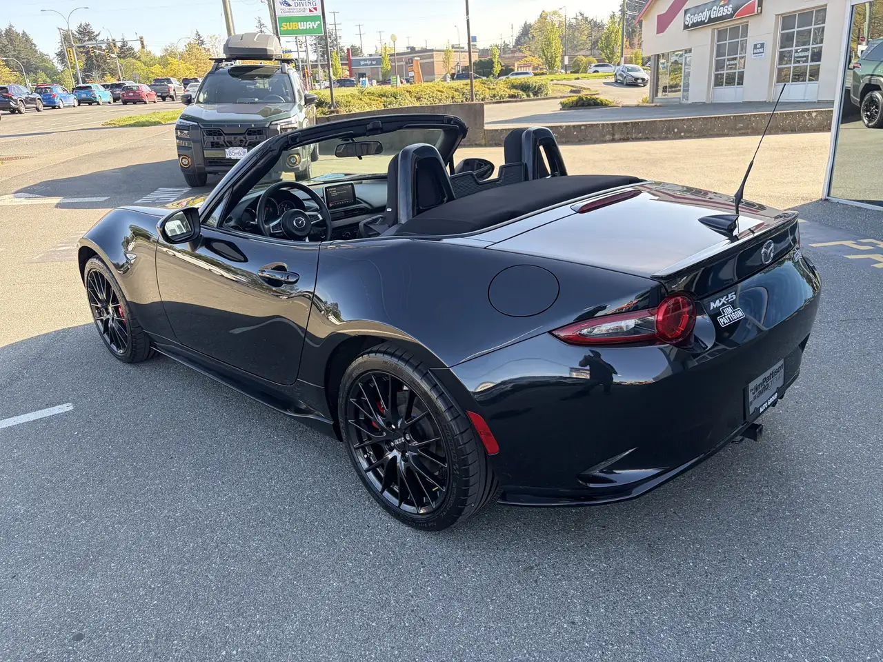 Mazda MX-5 Miata снимка Mazda MX-5 Miata