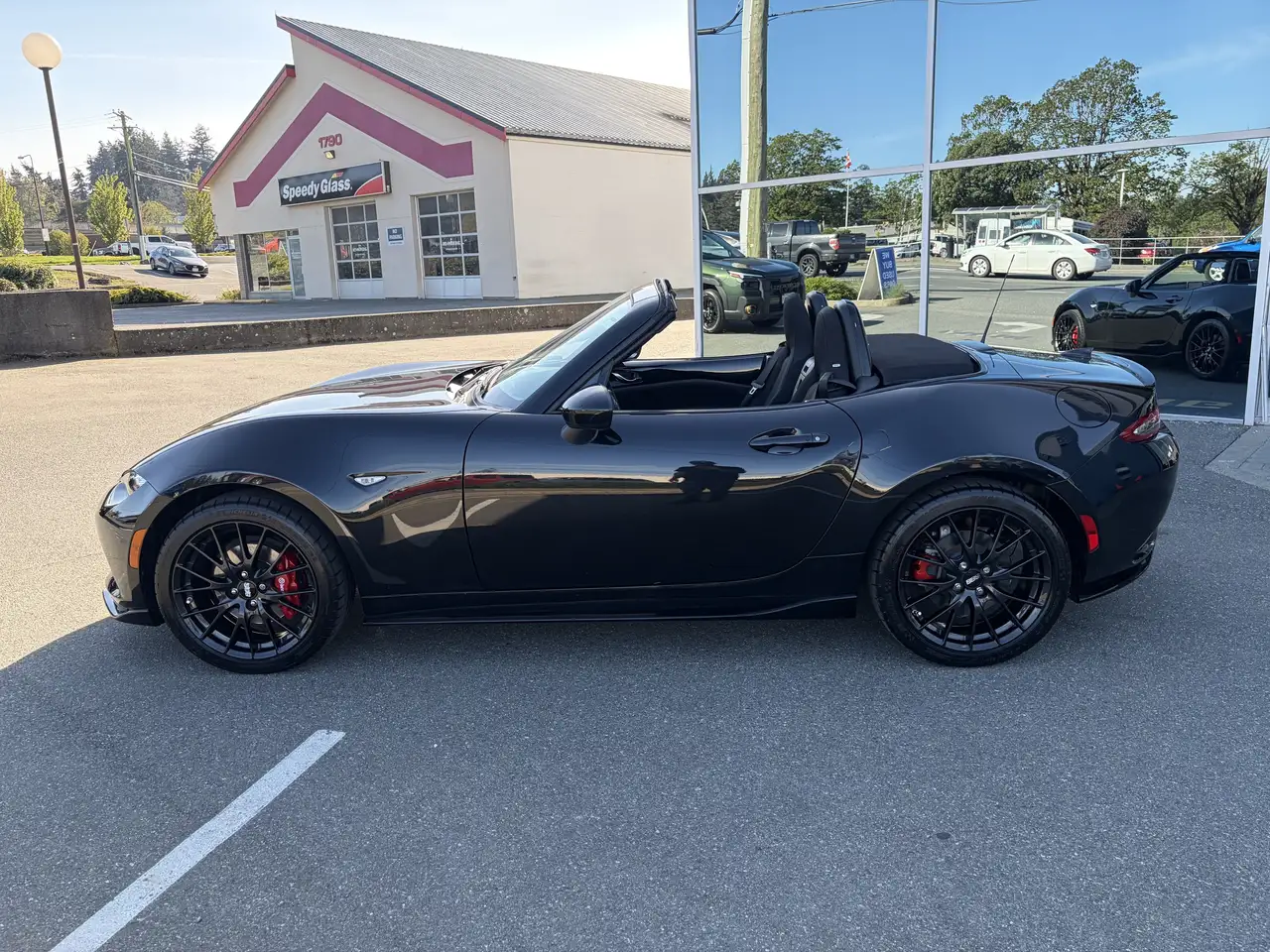 Mazda MX-5 Miata снимка Mazda MX-5 Miata