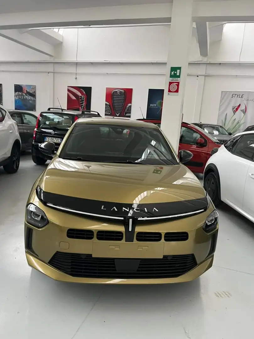 Lancia Ypsilon Ypsilon Hybrid e-DCT Gold - 2