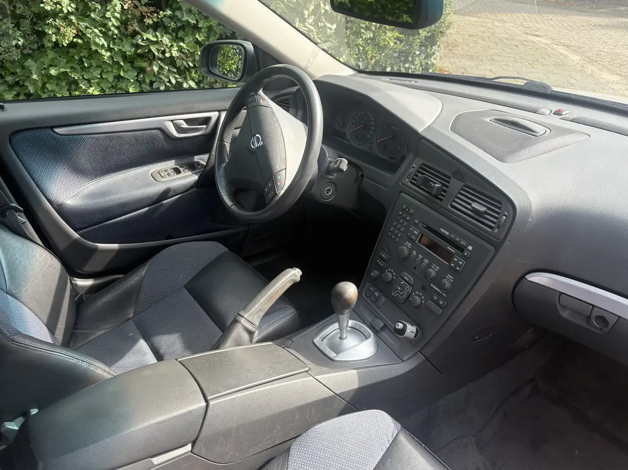 Volvo S60 T5, foto 8