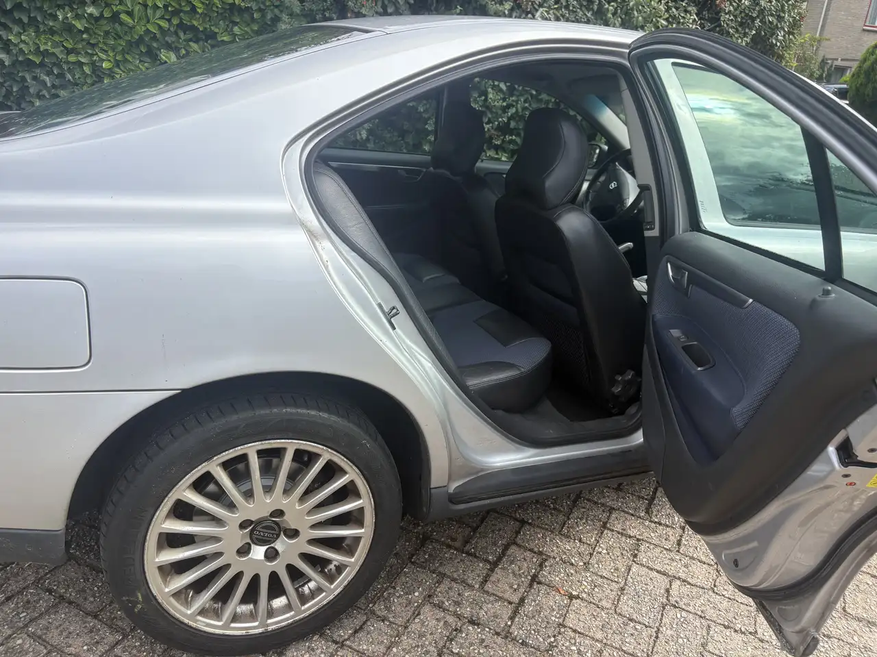 Volvo S60 T5, foto 6
