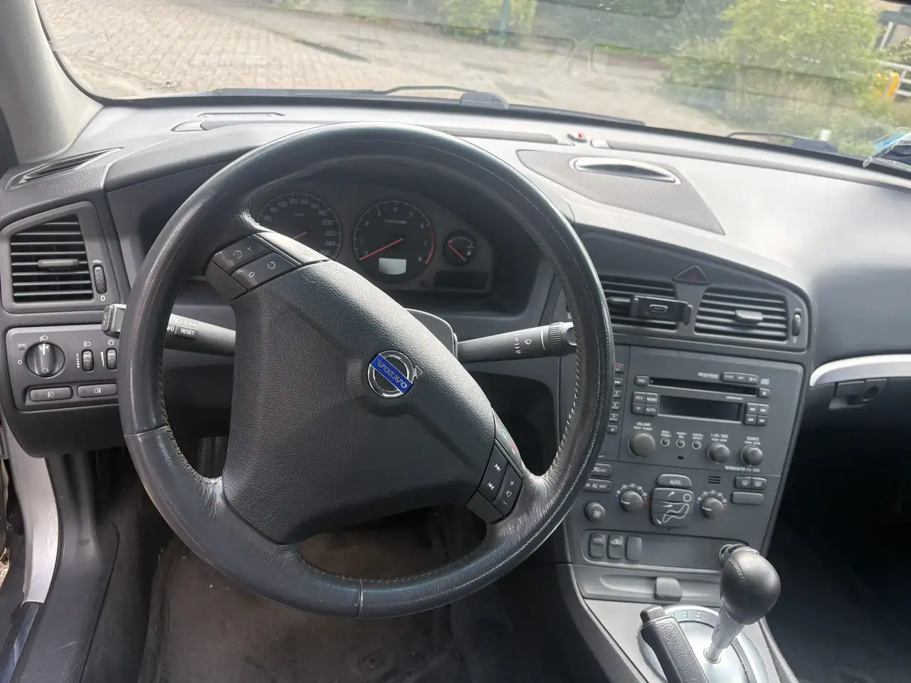Volvo S60 T5, foto 11