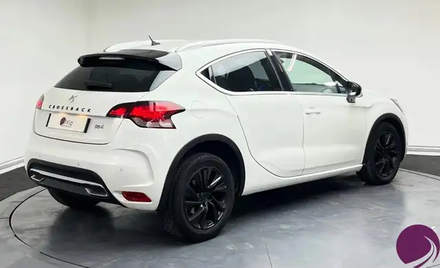 DS Automobiles DS 4 Crossback view 5