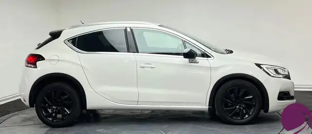 DS Automobiles DS 4 Crossback view 4