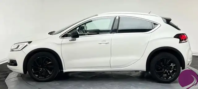 DS Automobiles DS 4 Crossback view 3