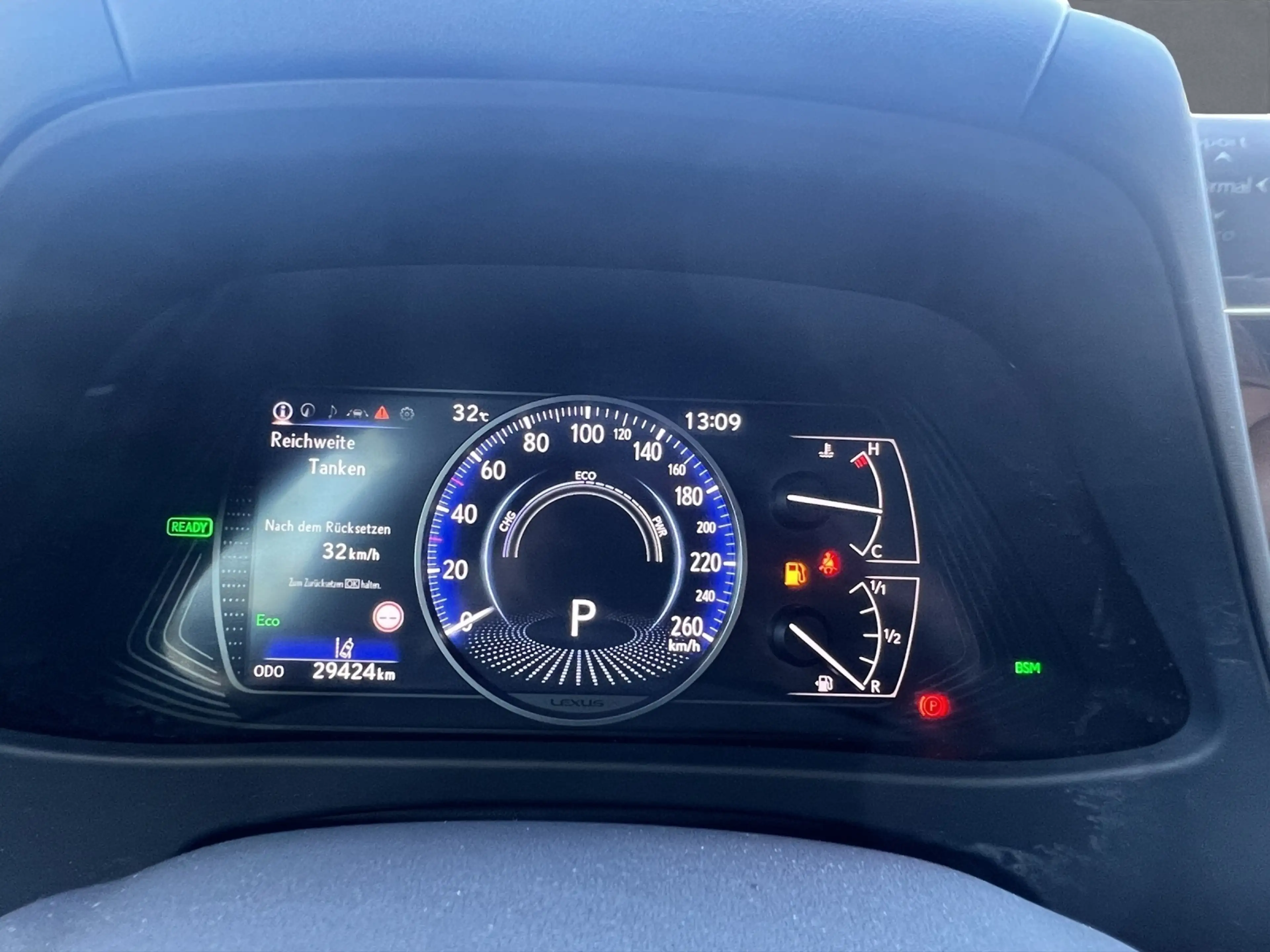 Lexus UX 250h 250h*F-SPORT-D*1.HD*NAVI*SHZ*CARPLAY*PDC* — photo 11