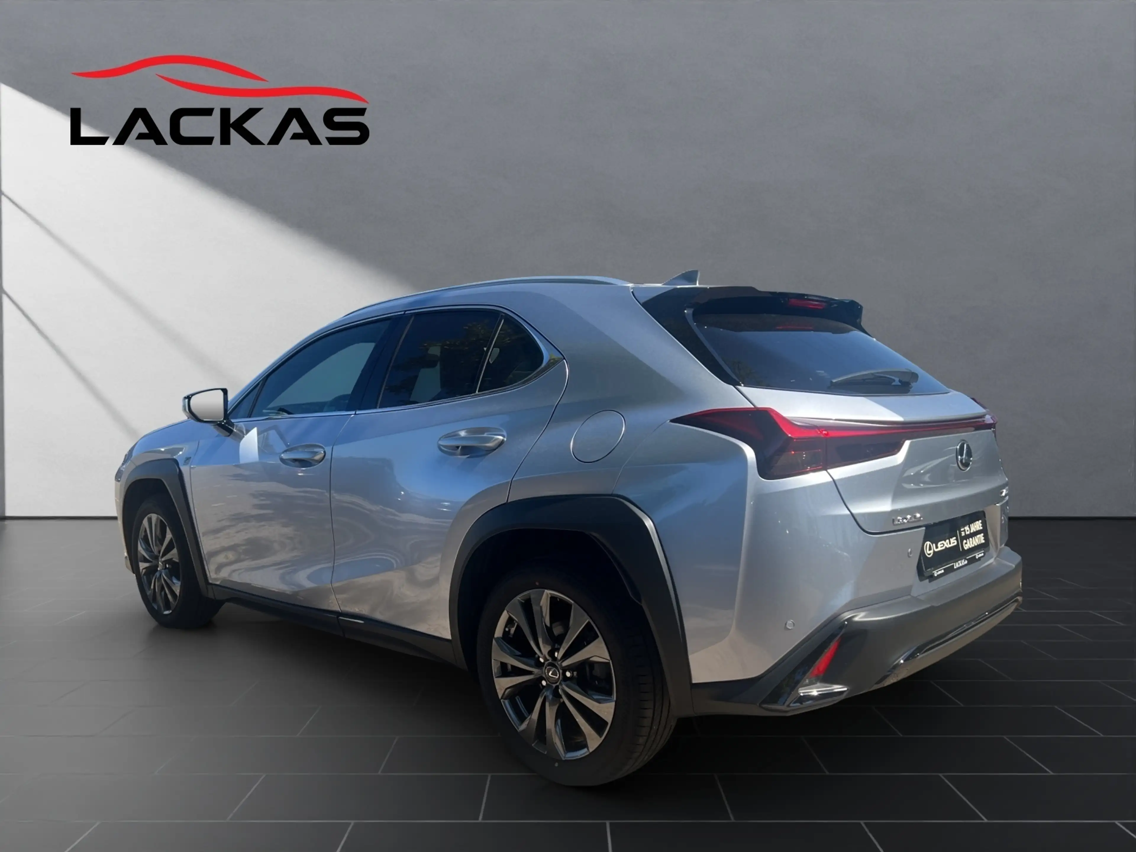 Lexus UX 250h 250h*F-SPORT-D*1.HD*NAVI*SHZ*CARPLAY*PDC* — photo 3