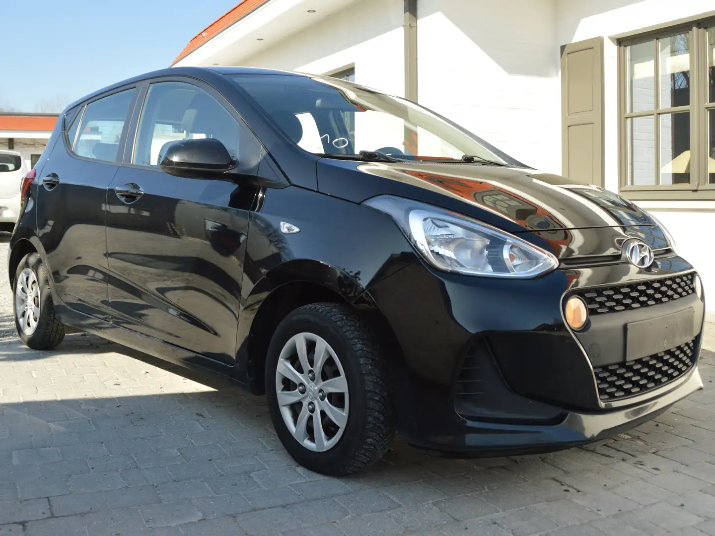 Hyundai i10 1.0i Air Noir - 1