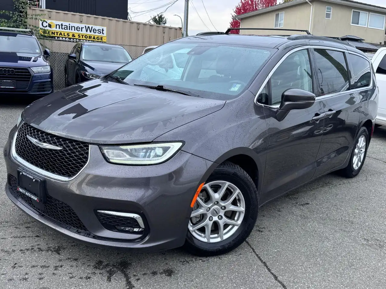 Chrysler Pacifica photo Chrysler Pacifica