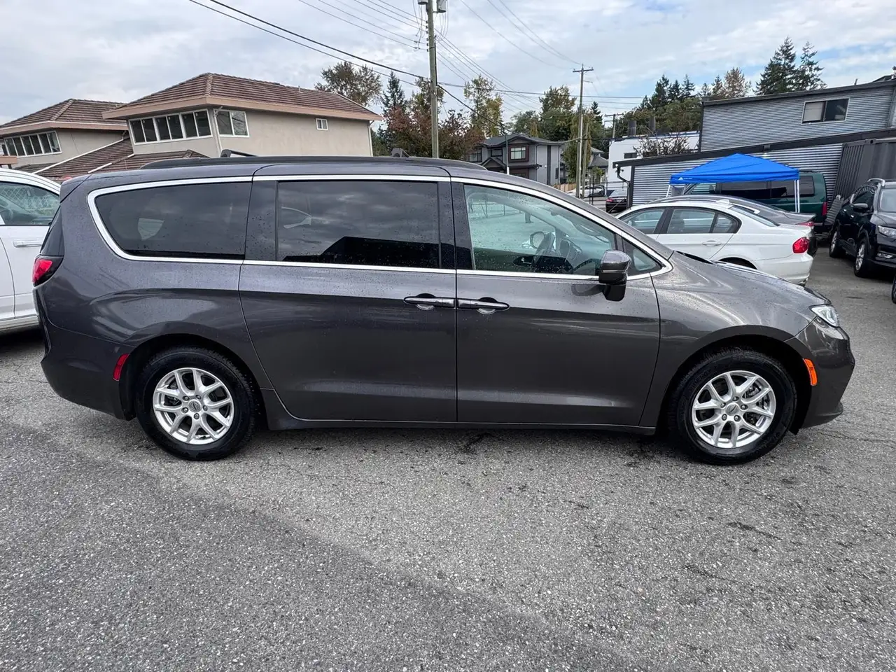 Chrysler Pacifica photo Chrysler Pacifica