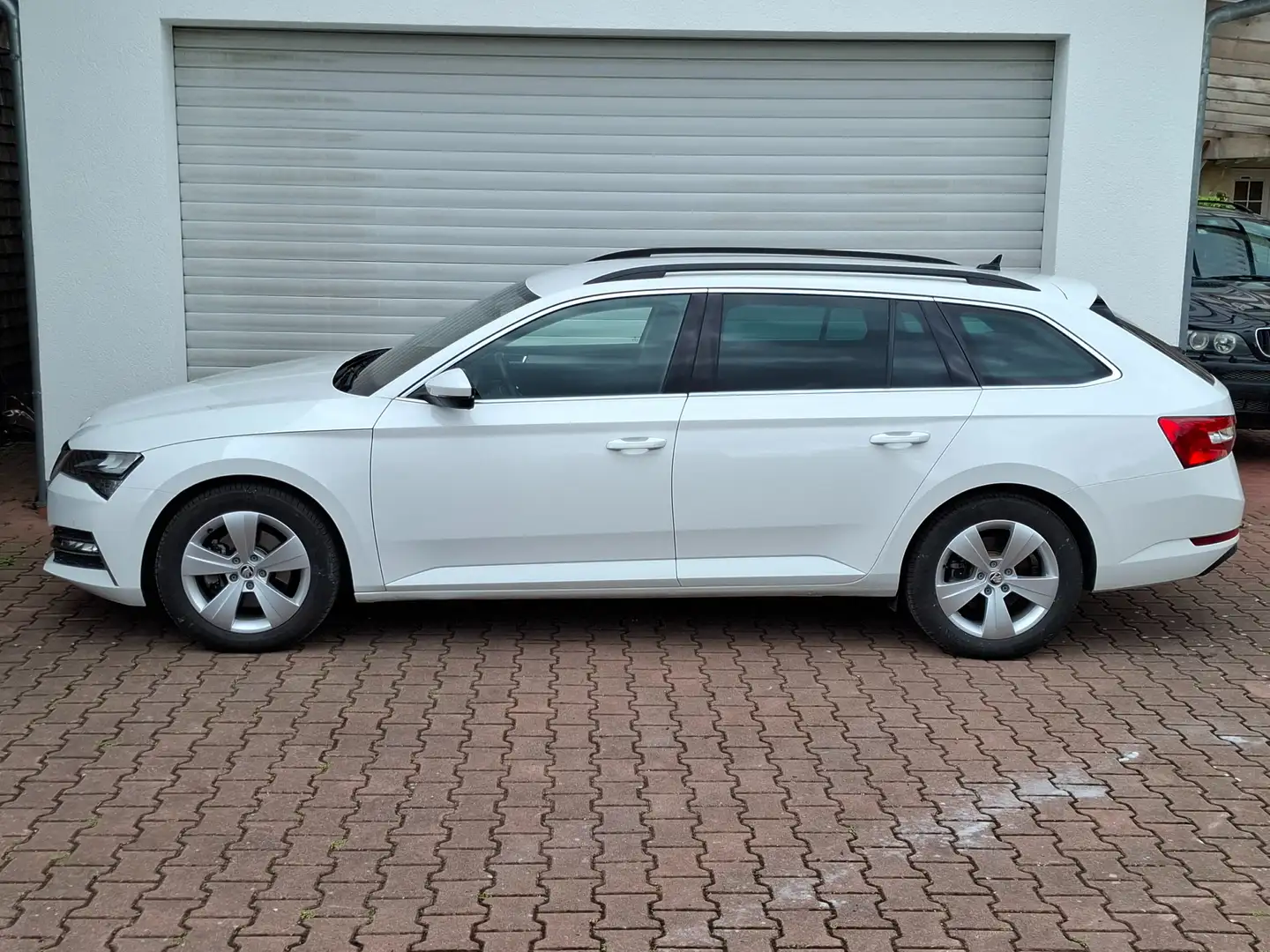 Skoda Superb Ambition iV Digilt. Cockpit Navi LED Businessp. Weiß - 2