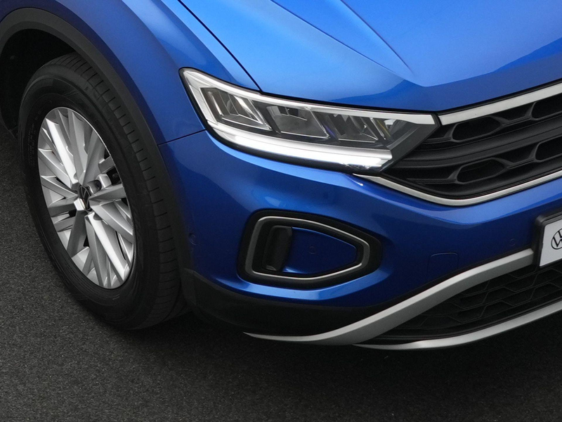 Volkswagen T-Roc 1.5 TSI 150pk Life | Adaptive Cruise | LED |  App- — photo 11