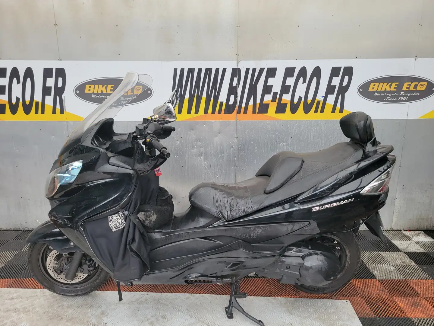 Suzuki Burgman 400 Grey - 2