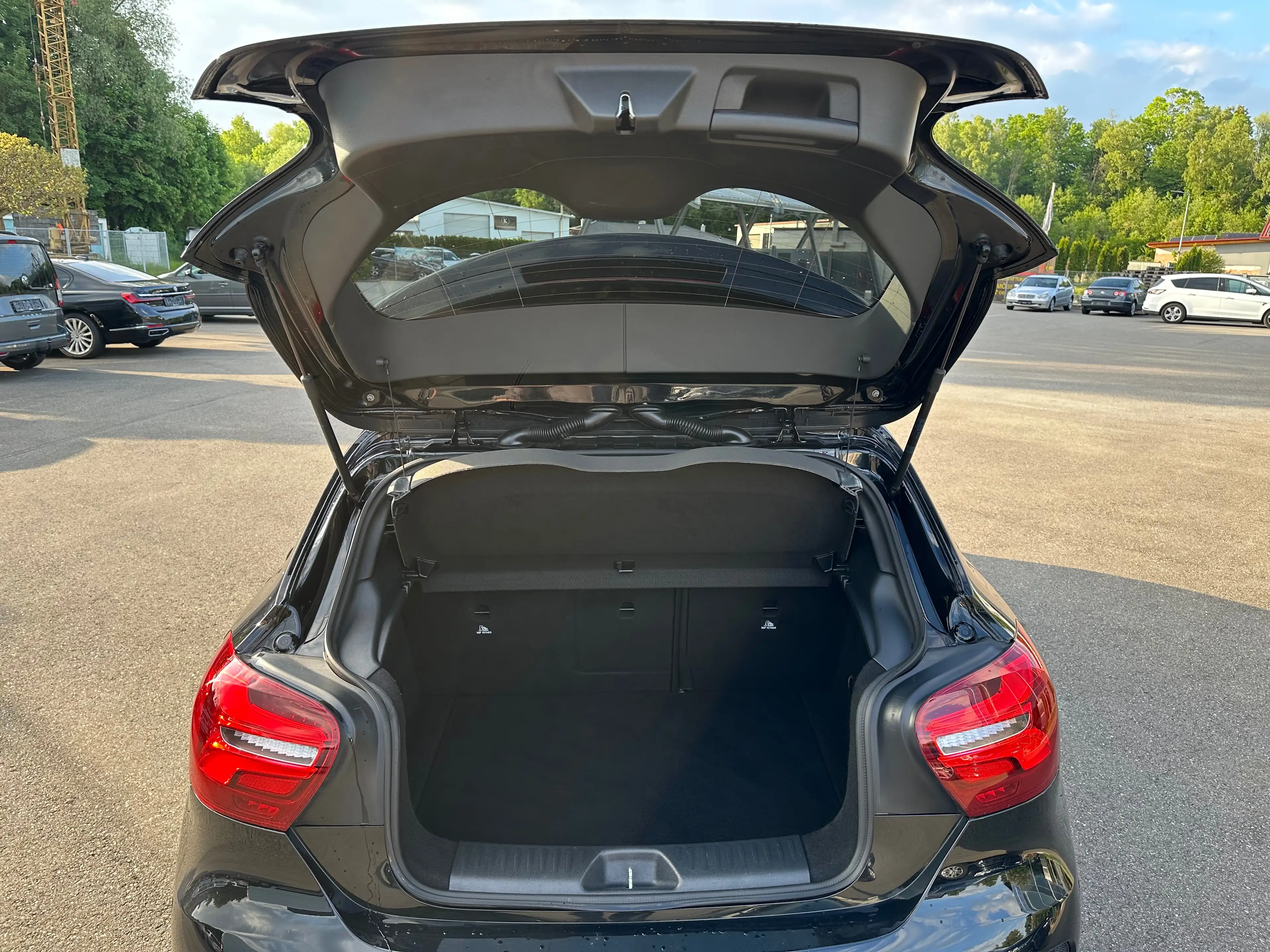 Mercedes-Benz A 45 AMG A 45 AMG 4Matic RFK/NAVI/LED — photo 9