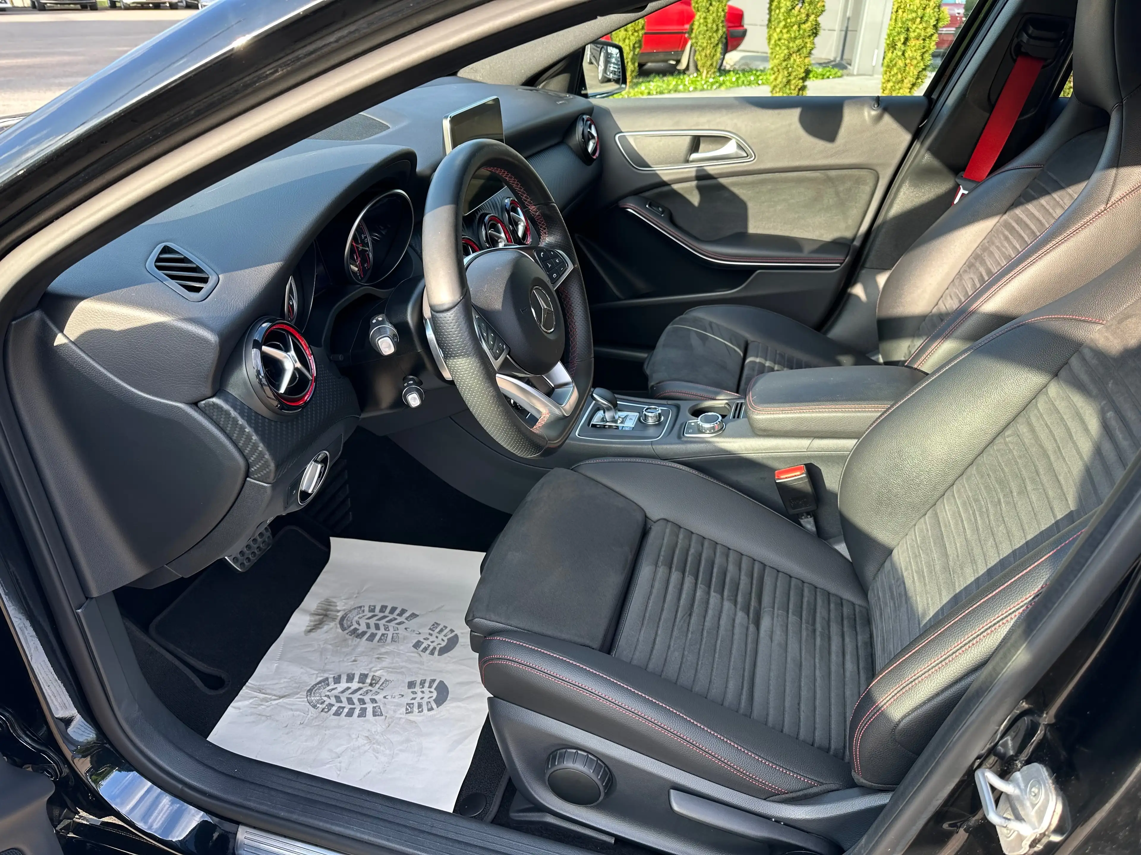 Mercedes-Benz A 45 AMG A 45 AMG 4Matic RFK/NAVI/LED — photo 10