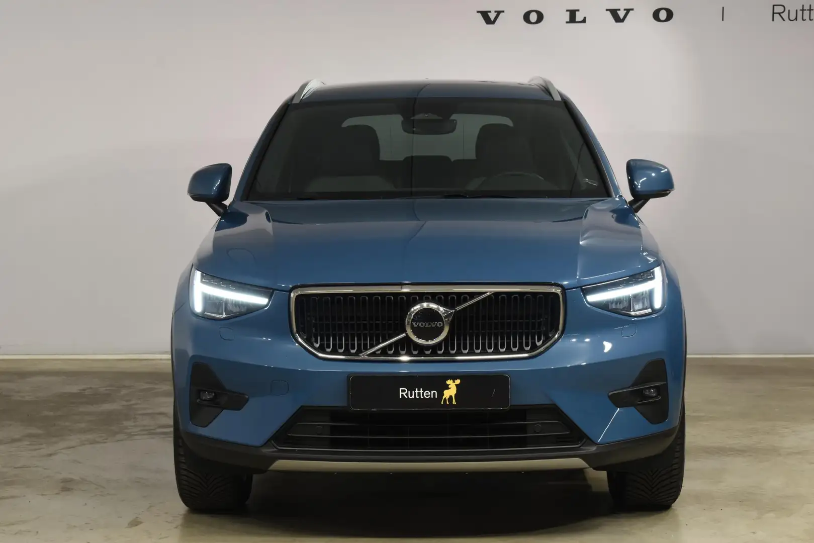 Volvo XC40 B3 177PK Automaat Core / Navigatie / Camera / Adap Blu/Azzurro - 2