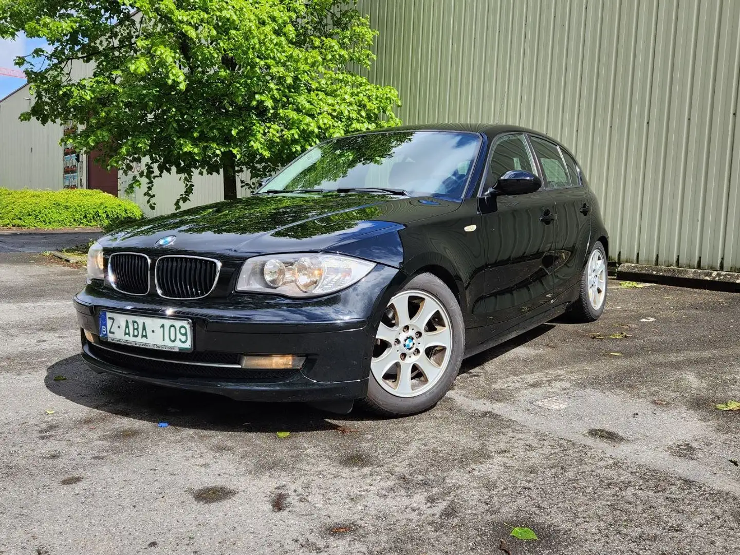 BMW 118 EURO5 AIRCO 159000Km CT BLANCO + FEUILLE ROSE Zwart - 2