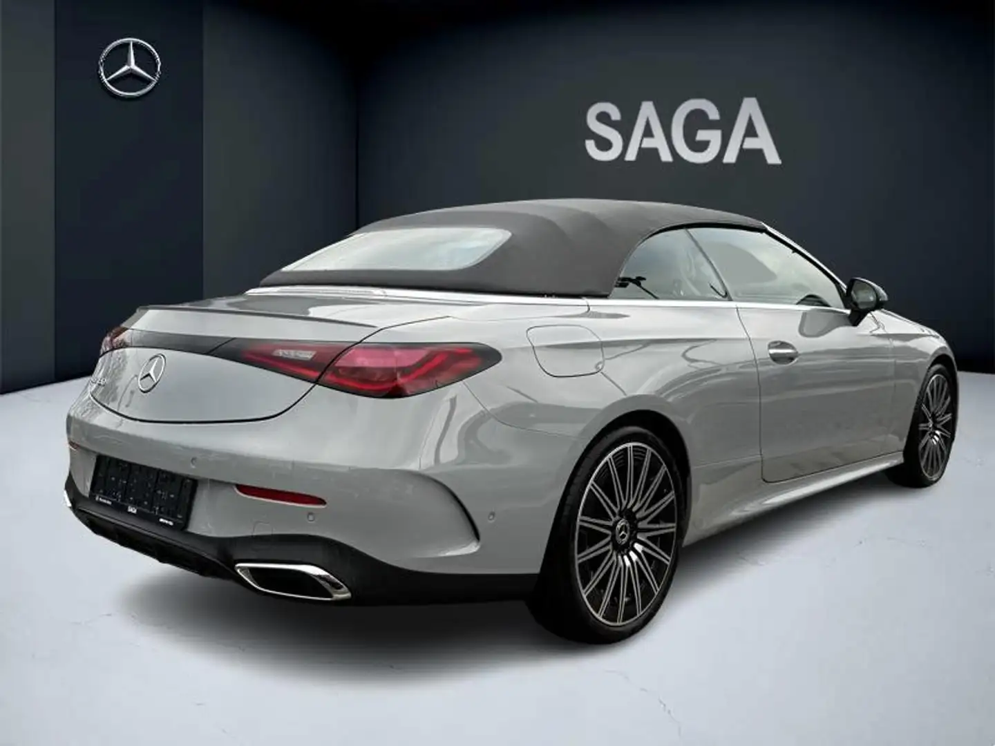 Mercedes-Benz CLE 180 AMG Line Cabriolet Gris - 2