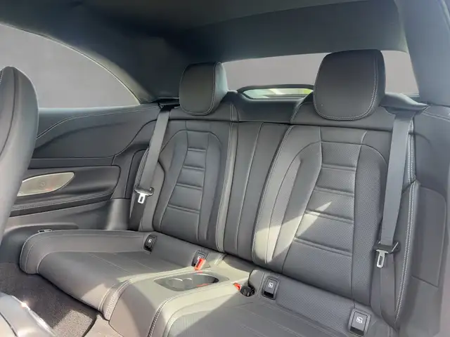 Mercedes-Benz E Class view 12