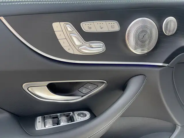 Mercedes-Benz E Class view 9