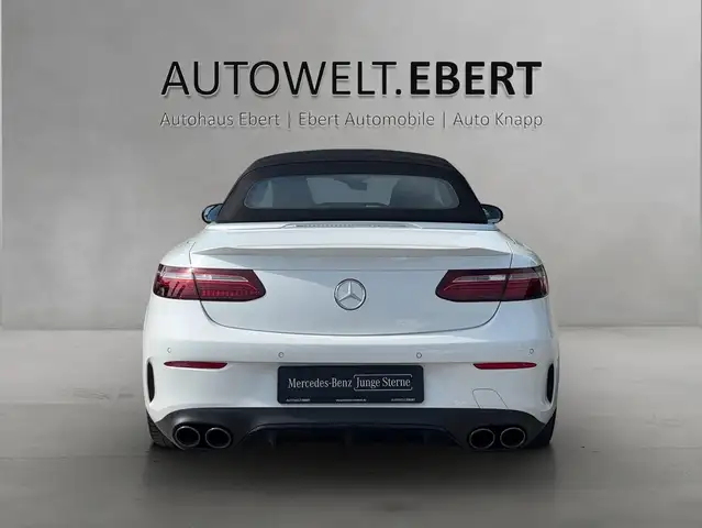 Mercedes-Benz E Class view 4