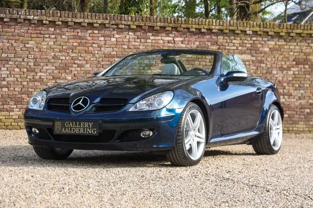 Mercedes-Benz SLK 280 "Benitoite Blue with Alpaca" Very low mileage of l