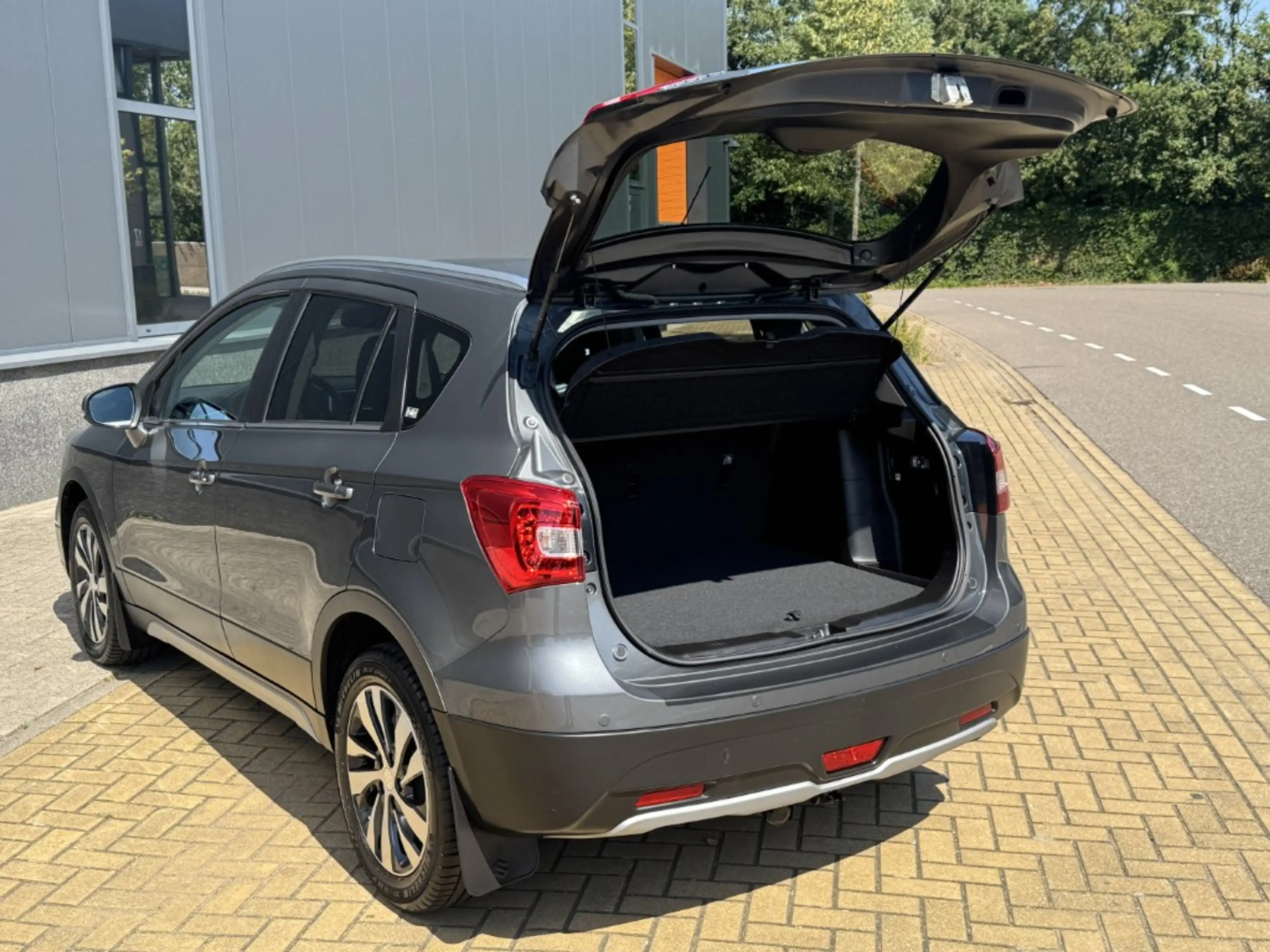 Suzuki S-Cross 1.4 Boosterjet Style Smart Hybrid — photo 5