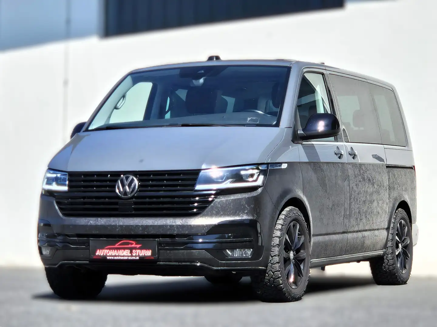 Volkswagen T6.1 Multivan 2.0TDI GenerationSix 4M DSG *Sportpaket *DCC*LED* Grau - 2