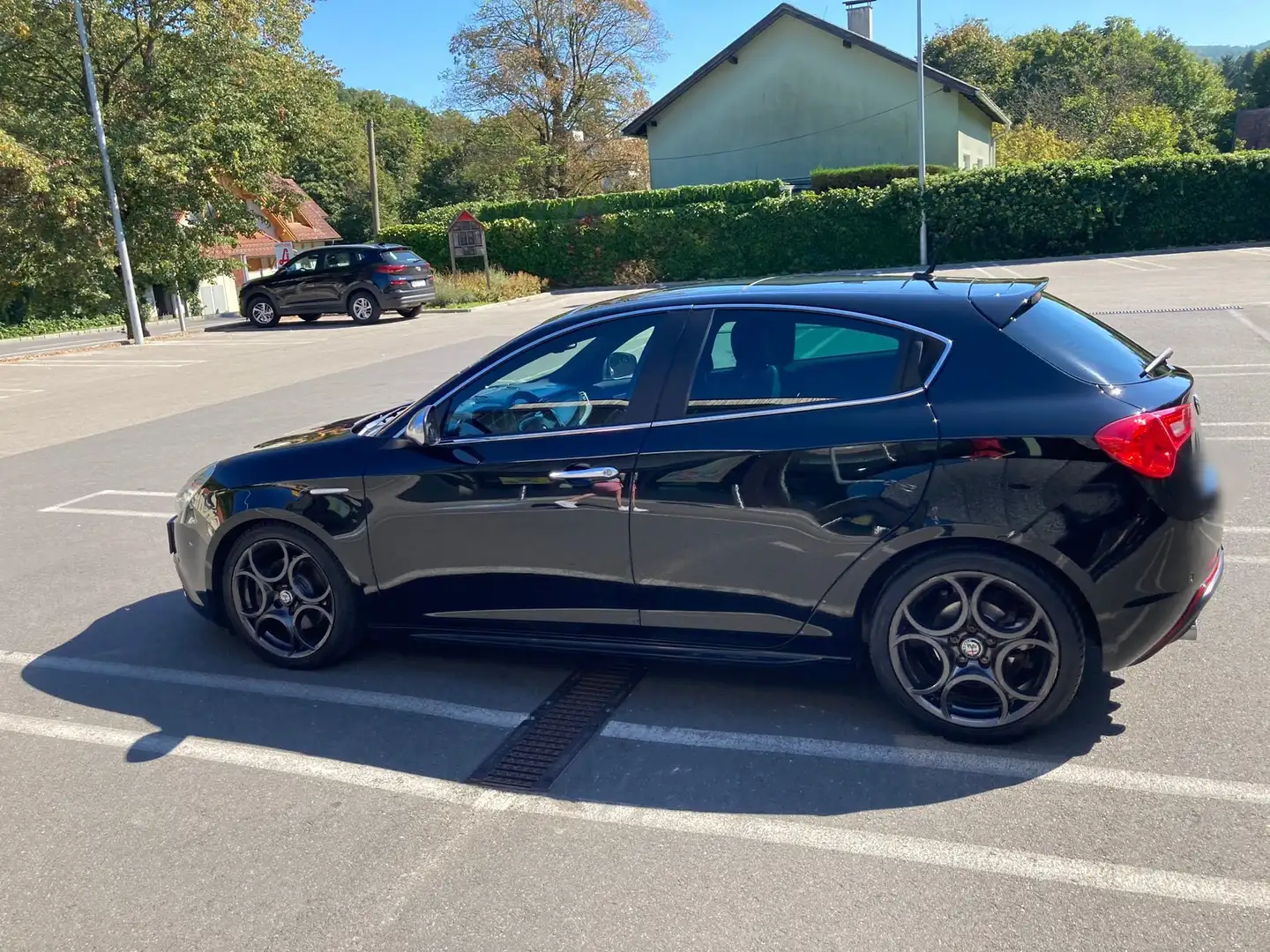 Alfa Romeo Giulietta Exclusive 2,0 JTDM -2 TCT Schwarz - 2
